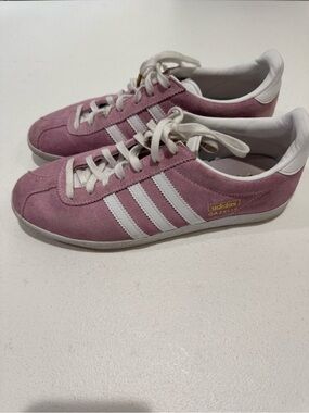 Adidas Gazelle Pink Suede Sneakers Women’s Size 8